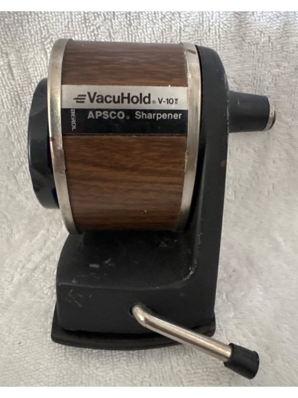 APSCO VacuHold Pencil Sharpener sticks to table